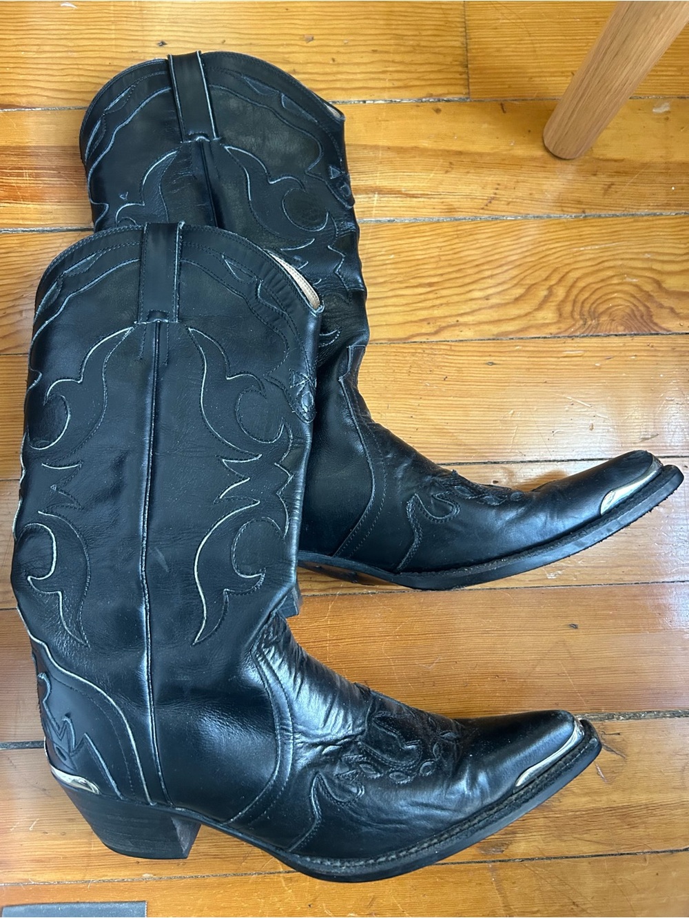 Black Embroidered Western Cowboy Boots